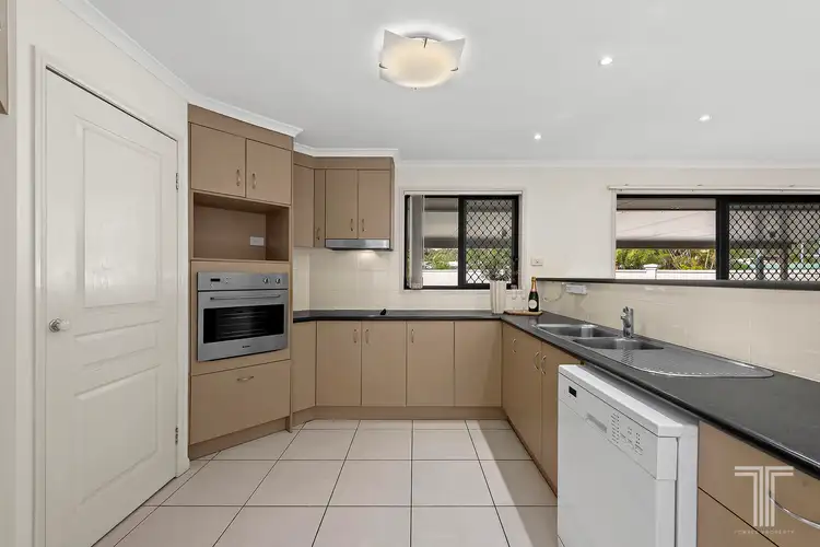 Fourth view of Homely house listing, 2 Bushlark Way, Carindale QLD 4152