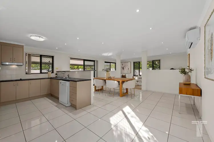 Fifth view of Homely house listing, 2 Bushlark Way, Carindale QLD 4152