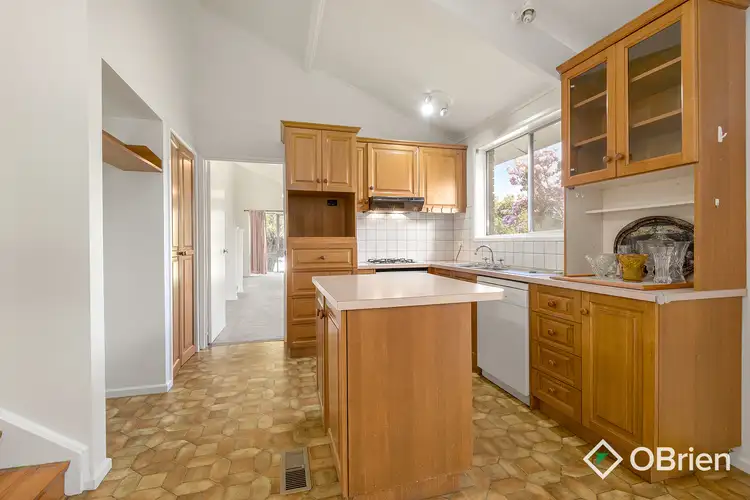 Fifth view of Homely house listing, 6 Flynn Court, Frankston VIC 3199