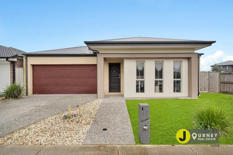 23 Featherdown Way, Clyde North VIC 3978