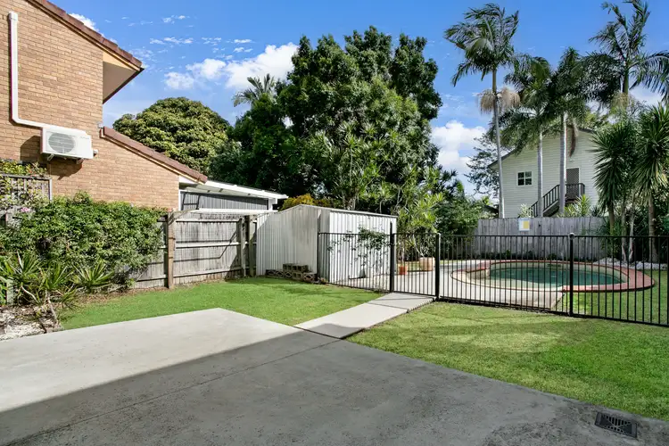 74 Worendo Street, Southport QLD 4215