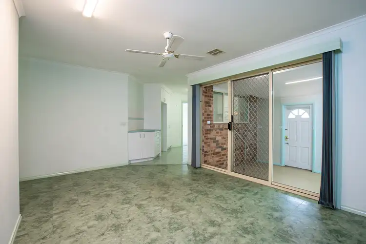 Sixth view of Homely house listing, 92 Crawshaw Crescent, Glenroy NSW 2640