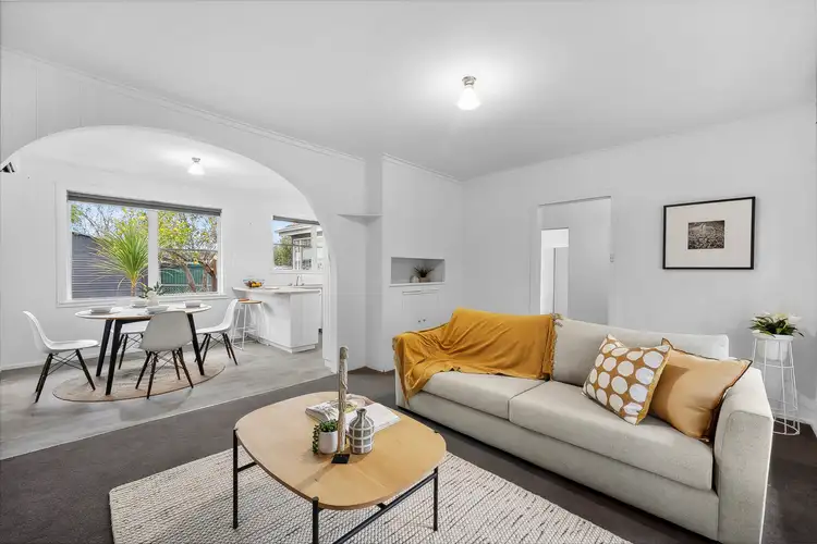 Fourth view of Homely house listing, 3 Hering Court, Thomson VIC 3219