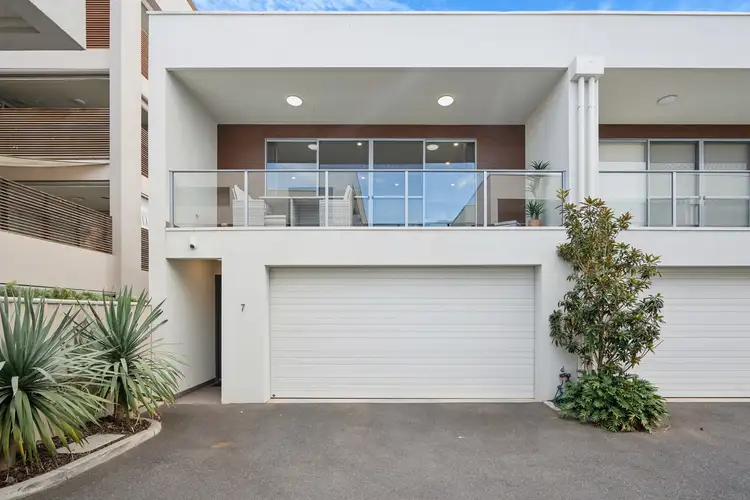 7/5 Patawalonga Frontage, Glenelg North SA 5045