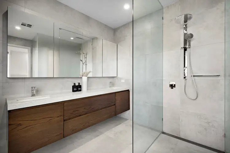 Sixth view of Homely townhouse listing, 2B Maysbury Avenue, Brighton VIC 3186