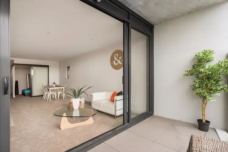 403/394-398 Middleborough Road