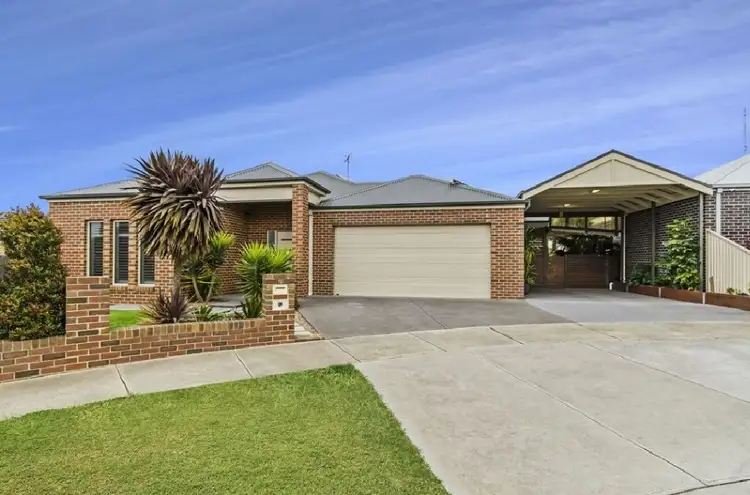 10 Dena Court