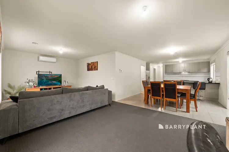 Sixth view of Homely house listing, 22 Sienna Way, Pakenham VIC 3810