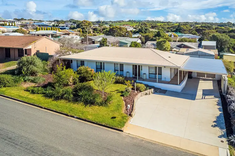 16 Flinders Avenue, Port Lincoln SA 5606