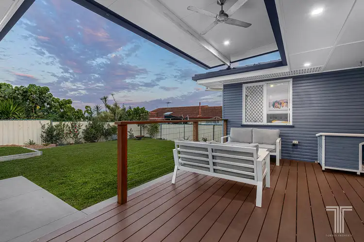 Second view of Homely house listing, 3 Pareena Crescent, Mansfield QLD 4122