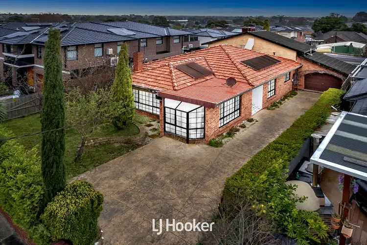 10 Grandview Avenue, Dandenong VIC 3175