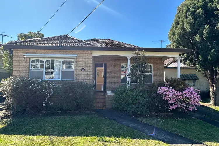 57 Warraba Street