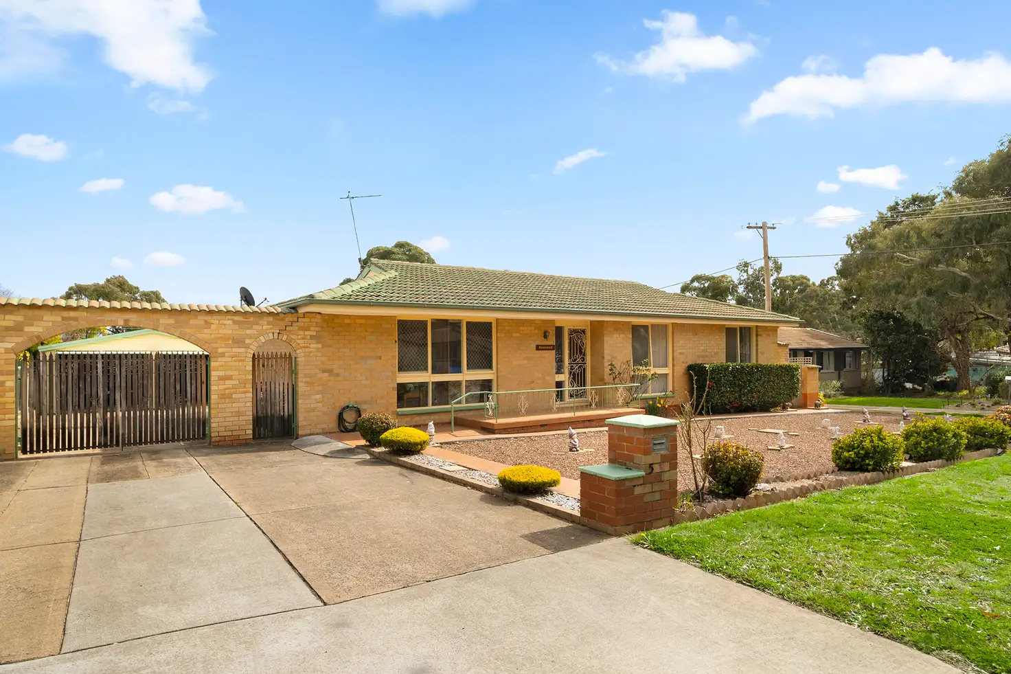 Main view of Homely house listing, 5 Hervey Place, Wanniassa ACT 2903