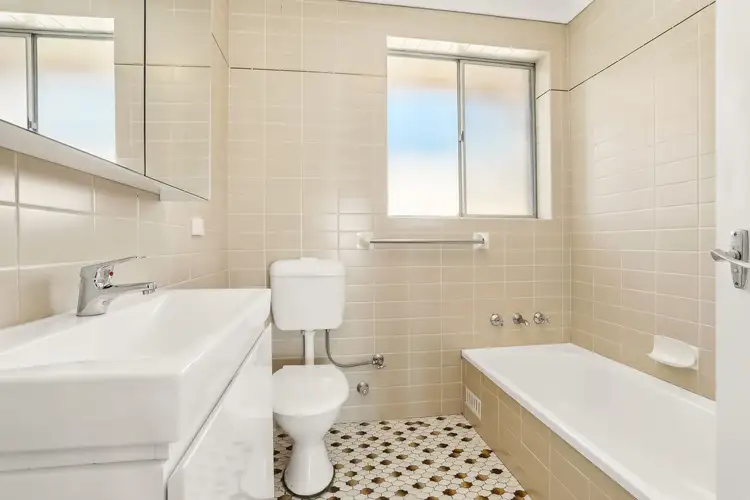 Sixth view of Homely apartment listing, 9/2-4 Kynaston Avenue, Randwick NSW 2031