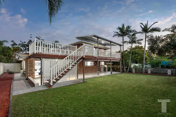 24 Cadogan Street, Carindale QLD 4152