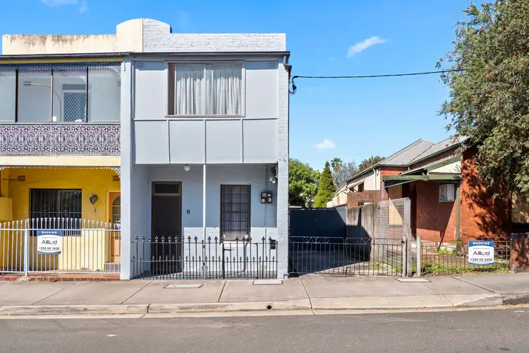 8 Brown Street, St Peters NSW 2044