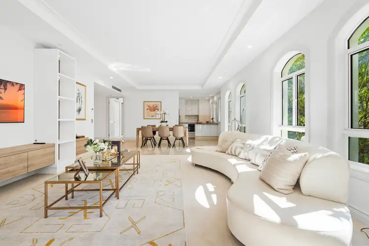 10/42-44 Brighton Parade, Southport QLD 4215