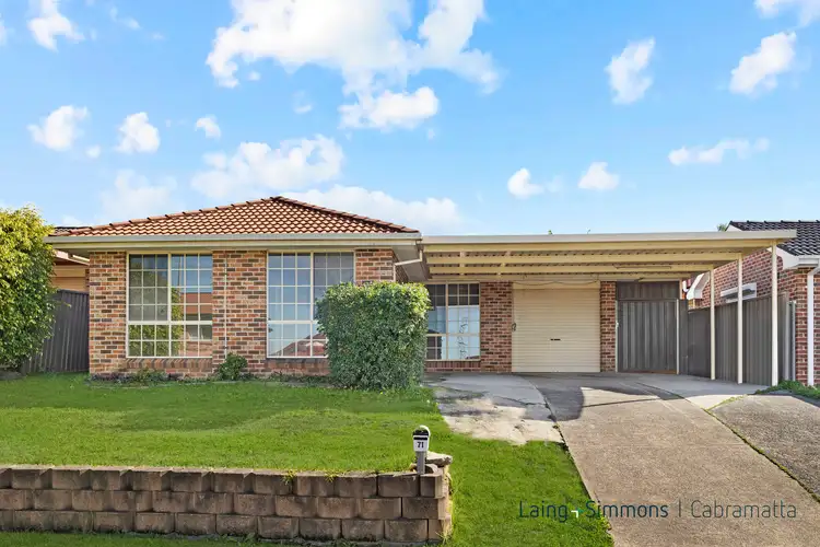 71 Swan Circuit, Green Valley NSW 2168