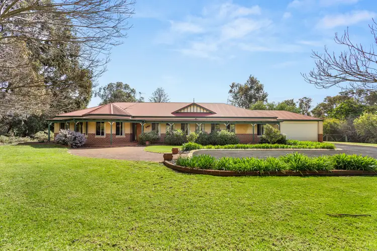 10 Bevan Loop, Roelands WA 6226