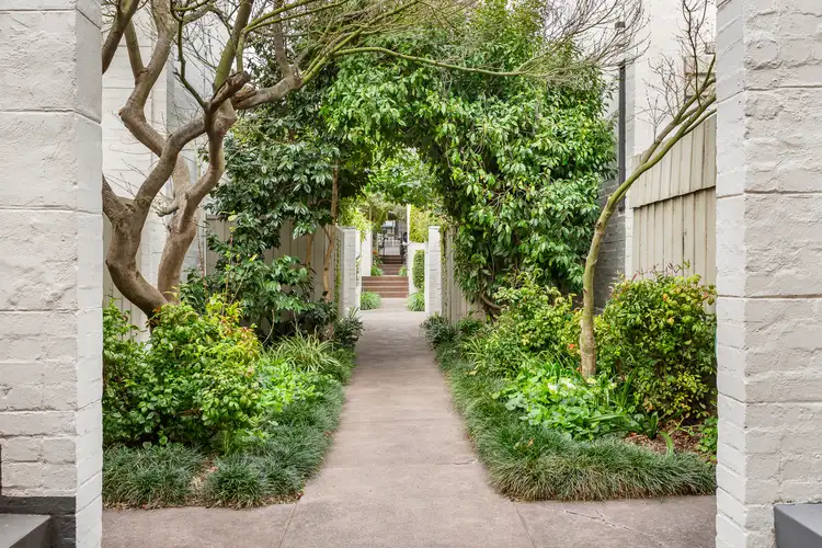 Third view of Homely apartment listing, 6/5 Grandview Grove, Hawthorn East VIC 3123