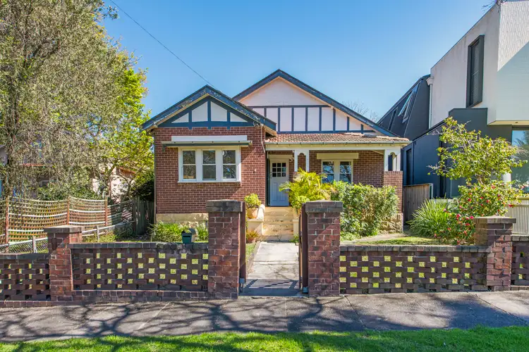 4 Wheatleigh Street, Naremburn NSW 2065