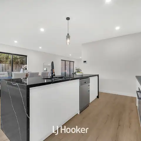 Sixth view of Homely townhouse listing, 5-132 Golf Links Road, Berwick VIC 3806