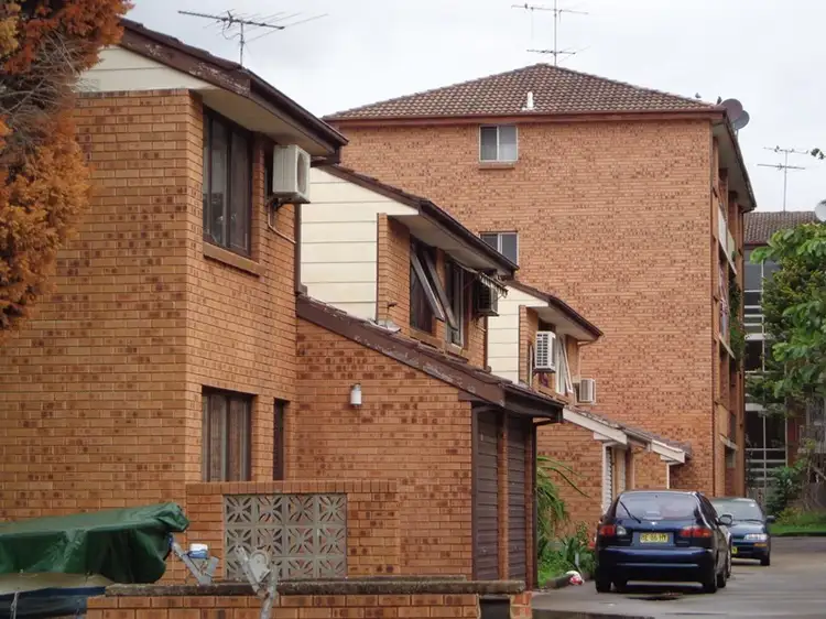 9/82 Mcburney Road