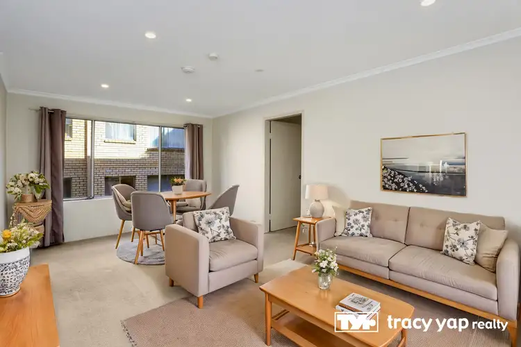 2/47 Doomben Avenue
