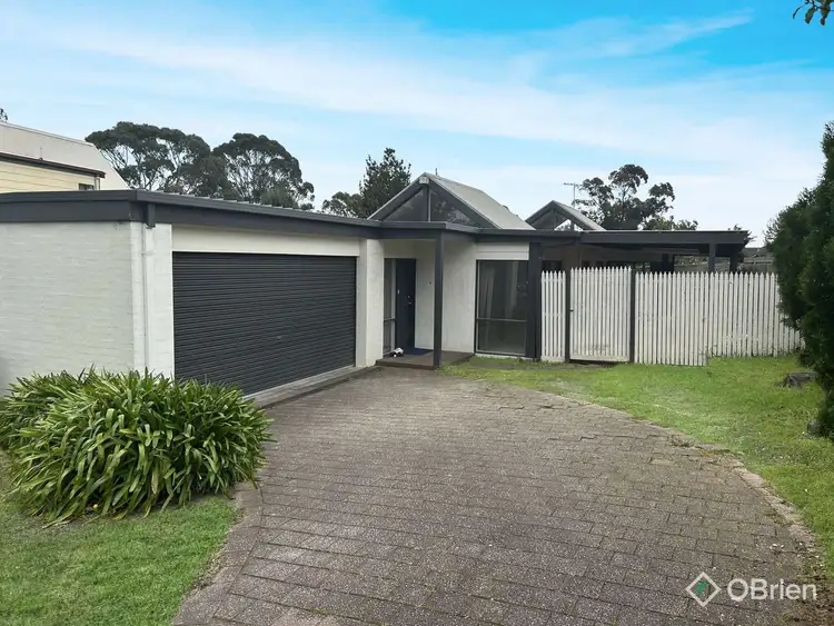 8 Teal Court, Narre Warren South VIC 3805