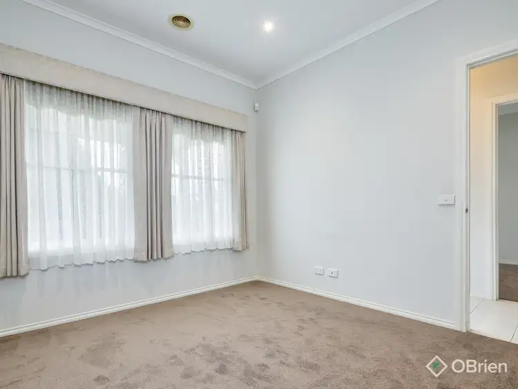 Fifth view of Homely house listing, 5 Bateson Court, Drouin VIC 3818