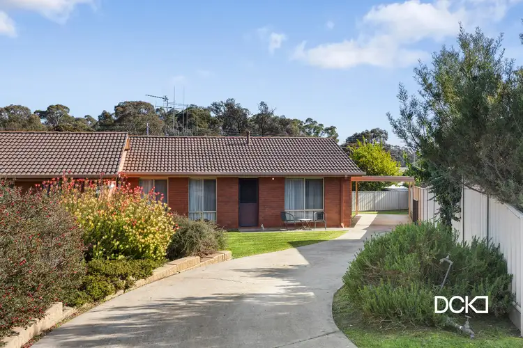 2/16 Rosemary Avenue, Strathdale VIC 3550