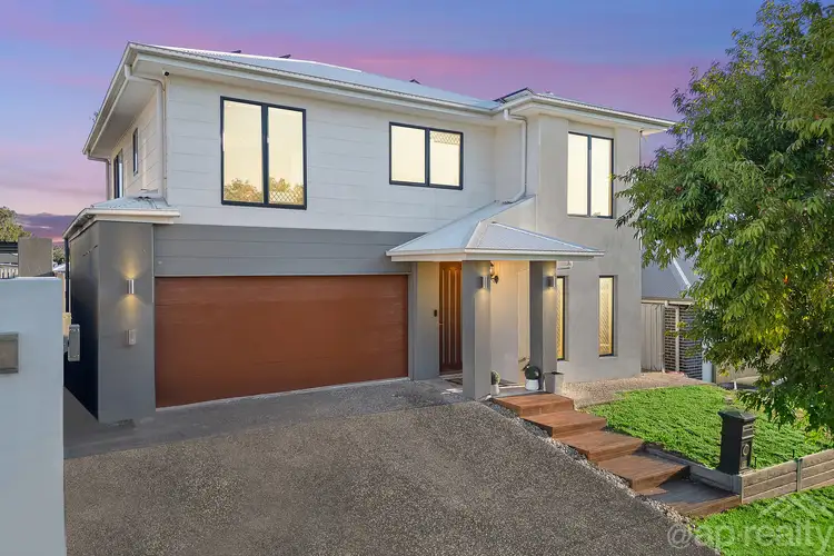 11 Rise Place, Heathwood QLD 4110