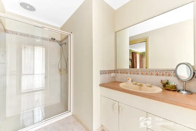 Fifth view of Homely house listing, 2 Isabella Place, Cranbourne North VIC 3977