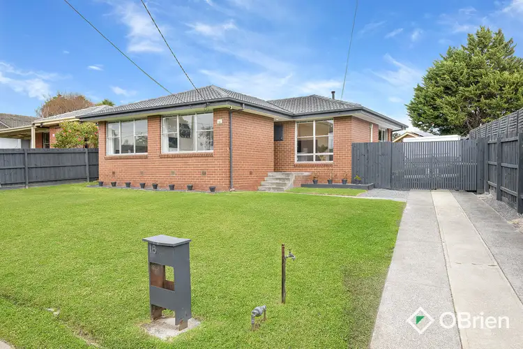 16 Wirilda Crescent, Frankston North VIC 3200