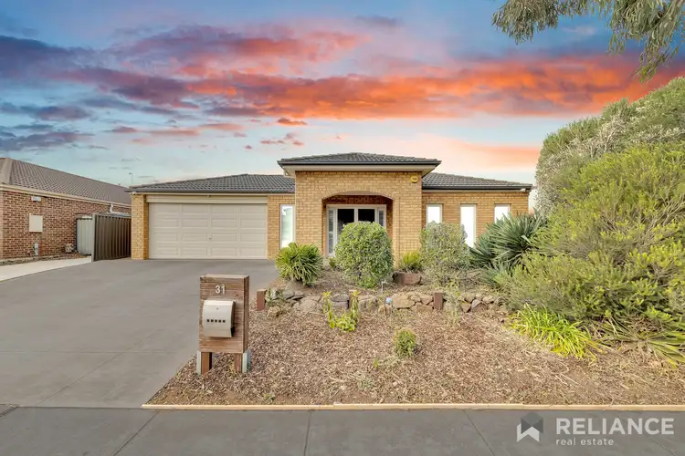 31 Eildon Avenue, Manor Lakes VIC 3024