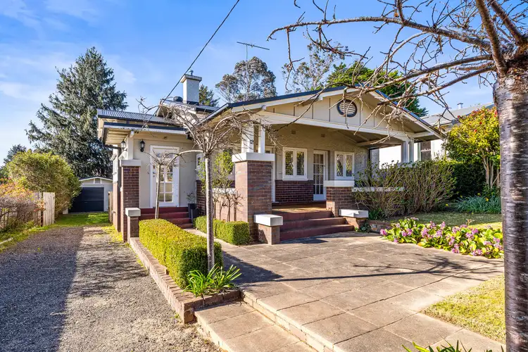 12 Oatley Avenue, Katoomba NSW 2780