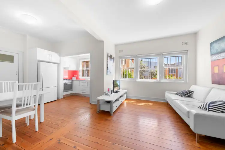 2/18 Bream Street