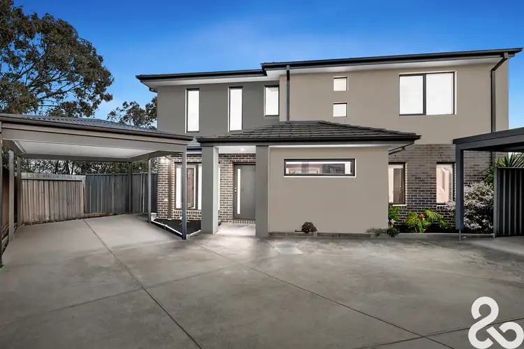 Main view of Homely townhouse listing, 2/11 Langvale Court, Mill Park VIC 3082