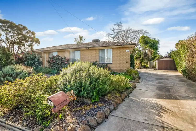 Main view of Homely house listing, 286 MacKenzie Street West, Kangaroo Flat VIC 3555