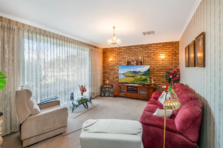 Fourth view of Homely house listing, 286 MacKenzie Street West, Kangaroo Flat VIC 3555