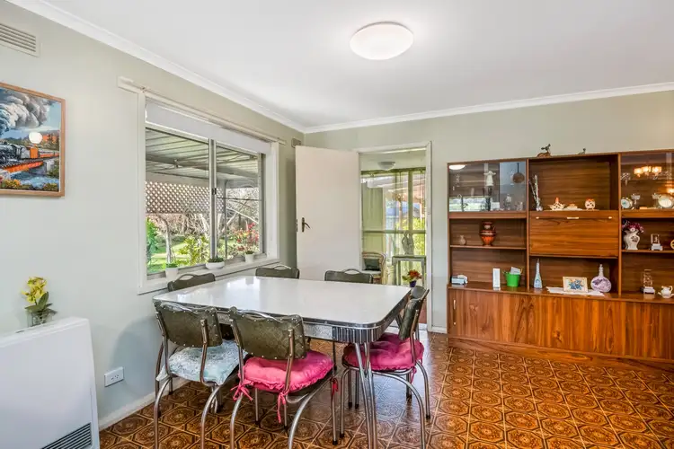 Sixth view of Homely house listing, 286 MacKenzie Street West, Kangaroo Flat VIC 3555