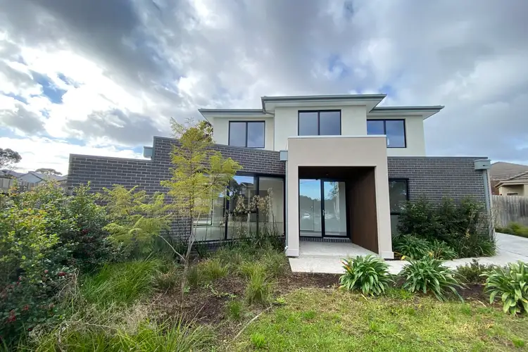 Main view of Homely townhouse listing, 1/6 Katta Court, Ashwood VIC 3147