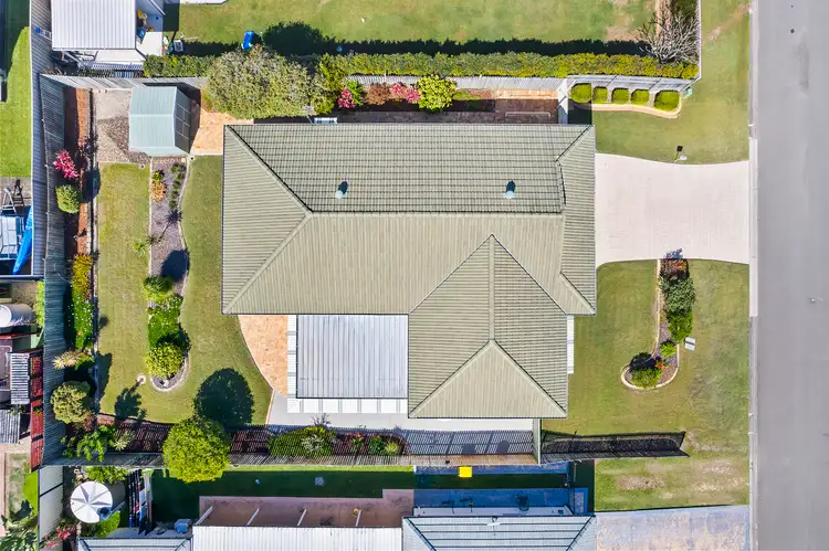 Second view of Homely house listing, 3 Loftus Place, Sandstone Point QLD 4511