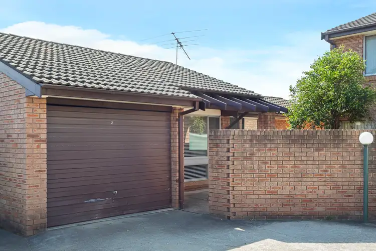 2/78 Canterbury Road, Glenfield NSW 2167