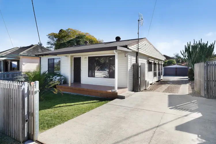 8 Pratley Street, Woy Woy NSW 2256