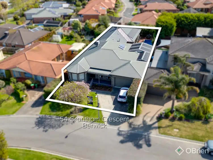 54 Grantham Crescent, Berwick VIC 3806