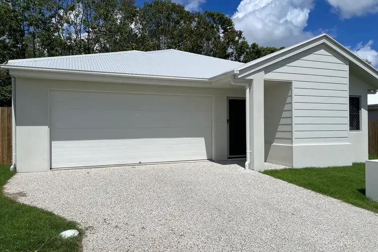 Second view of Homely house listing, 8 Bimbadean Circuit, Southside QLD 4570