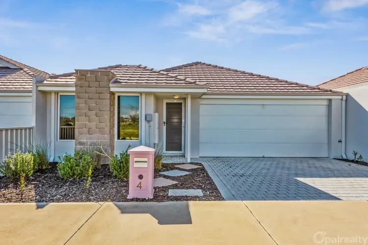 4 Mallina Crescent, Golden Bay WA 6174