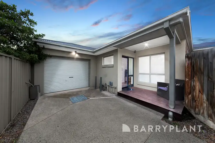 Main view of Homely unit listing, 2/23 Woods Street, St Albans VIC 3021
