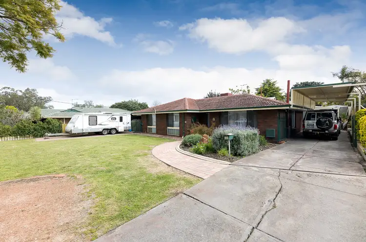 32 Risby Street, Gosnells WA 6110